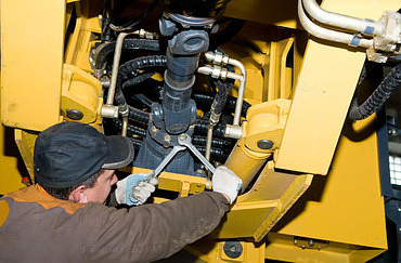 Ремонт и обслуживание экскаватора