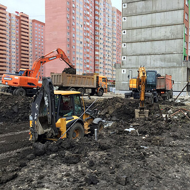 Рытье траншей, котлованов. Планировка