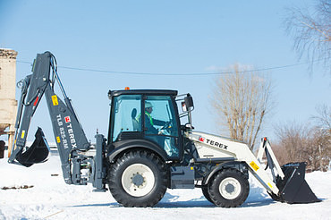 Terex TLB 825