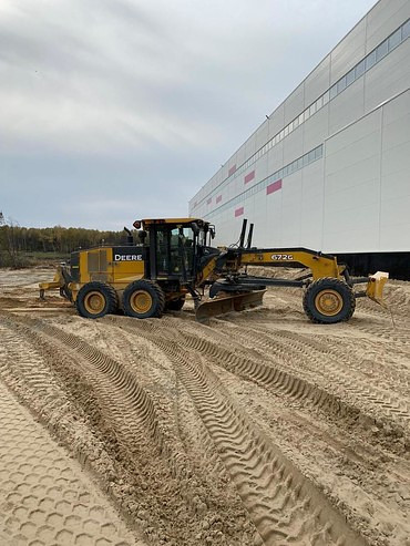 John Deere, XGMA 31651.