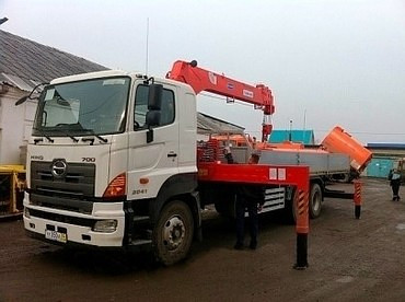 HINO 700