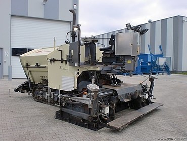 Volvo ABG Titan 2820