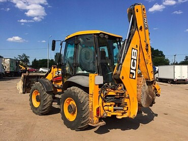 Экскаватор-погрузчик JCB 3CX