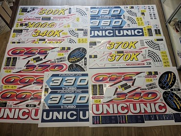 Наклейки на стрелу КМУ Unic для манипуляторов