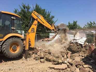 Демонтаж строений