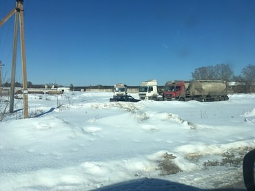 Стоянка для грузовиков и техники