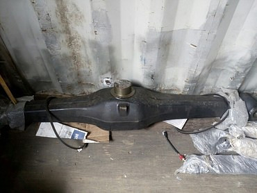 Запчасти для экскаваторов-погрузчиков Komatsu, JCB, Volvo и других