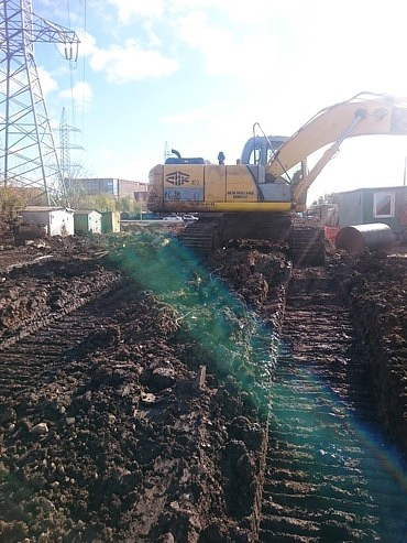 New holland kobelco e 215 b