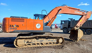 HITACHI ZX240LC-5A