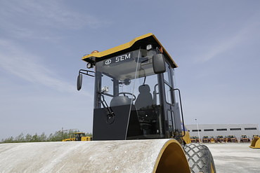 SEM (Shandong Engineering Machinery) 512