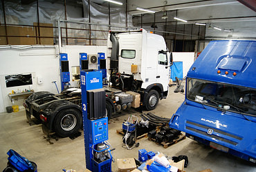 Ремонт грузовиков и тягачей 