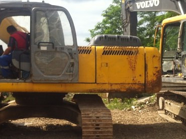 New Holland Kobelco Е 265 В