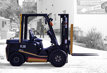 Boulder FL30 с двигателем Isuzu