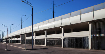 Грузовая стоянка техники