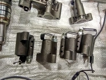 Cursor 8,  Клапан управляющий для тягачей