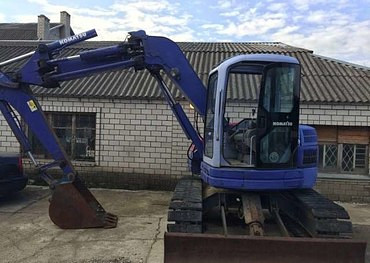 Komatsu PC75UU1