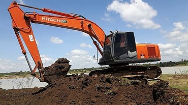 Hitachi ZX 200