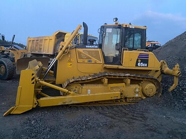 Komatsu D65EX-16