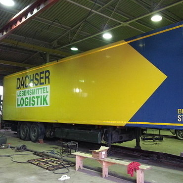 Ремонте прицепов, полуприцепов, грузовиков