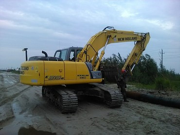  NEW HOLLAND E215B