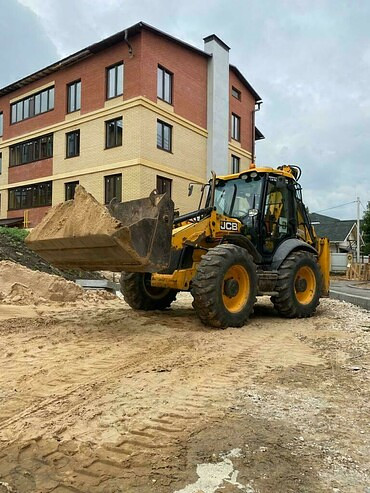 JCB 4CX