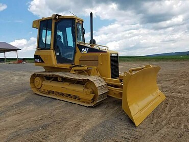 CAT D5