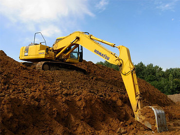 Komatsu 220