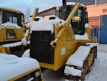 Komatsu D65EX-16