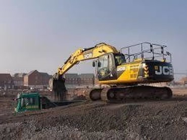 Копаем котлованы под фундамент