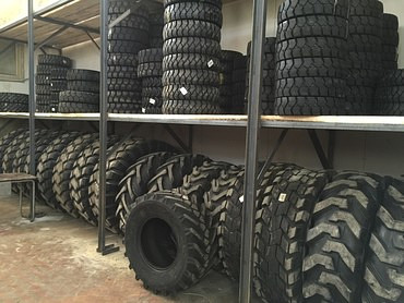 Шины для погрузчиков телескопических JCB, Bobcat, Case и других