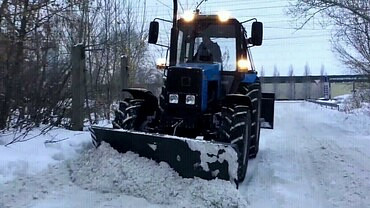 Уборка территории от снега