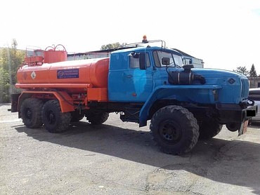 УРАЛ 4320 топливозаправщик