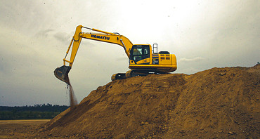 Komatsu 210