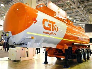 Полуприцеп-цистерна модели ППЦ-28  (Объём - 28 м3. 3-х осн)