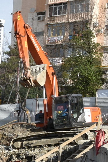 HITACHI ZX200LC-5G