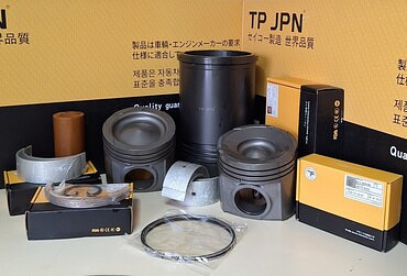 Запчасти для двигателя и системы охлаждения на бульдозеры и экскаваторы-погрузчики Komatsu, Hitachi, Caterpillar