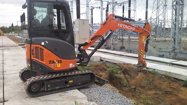 HITACHI ZX27-U2