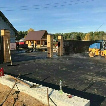 Работы по укладке асфальта