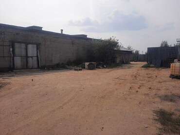 Стоянка для грузовиков и техники