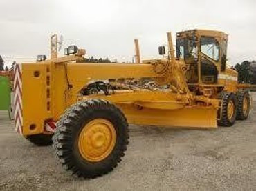 Komatsu GD705А