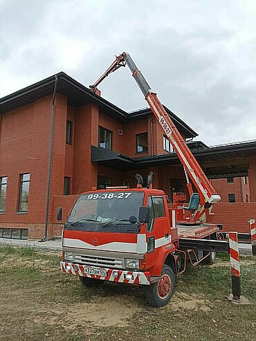 Услуги по обрезке деревьев и вырубке