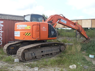HITACHI ZX135