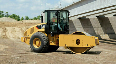 Caterpillar Cat CS74В