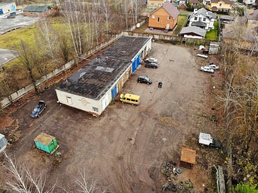 Стоянка для грузовой и спецтехники