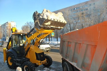 Уборка снега техникой