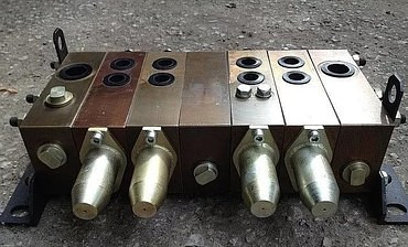 КС-3577, КС-3574, КС-35714, Гидрораспределитель основных опе