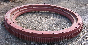 Опорно-поворотное устройство (ОПУ) для кранов гусеничных