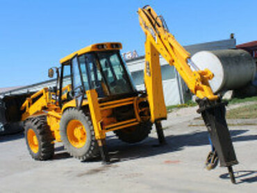 JCB 4CX
