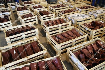 Коронки, адаптеры и пр. защита ковша Hyundai, Komatsu и т.д