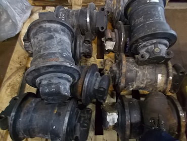 ZX370MTH, ZX400LCH-3, ZX450-3, Каток опорны для экскаваторов строительных